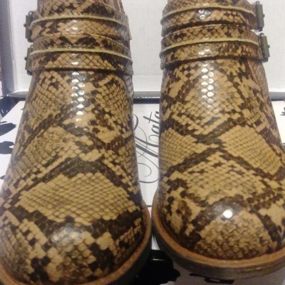 Mata Shoes CLARA Snake Skin Bootie. 1" heel.